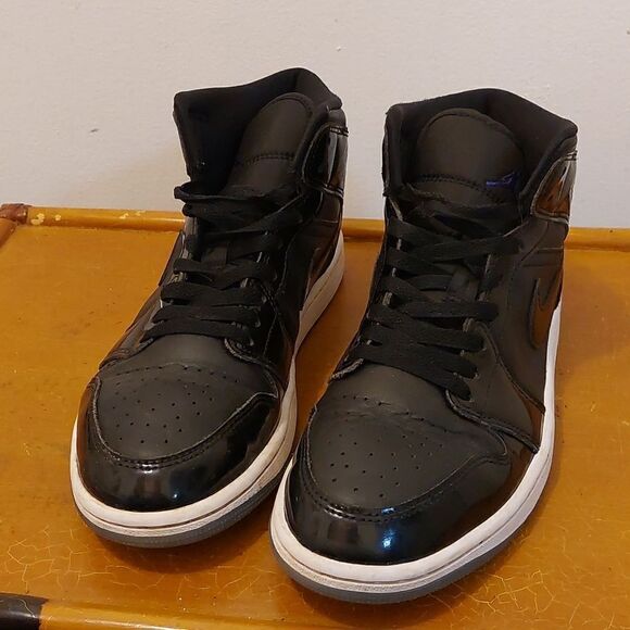 Air Jordan 1 Mid Space Jam